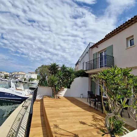 Marina 2 Yourhosthelper Vila